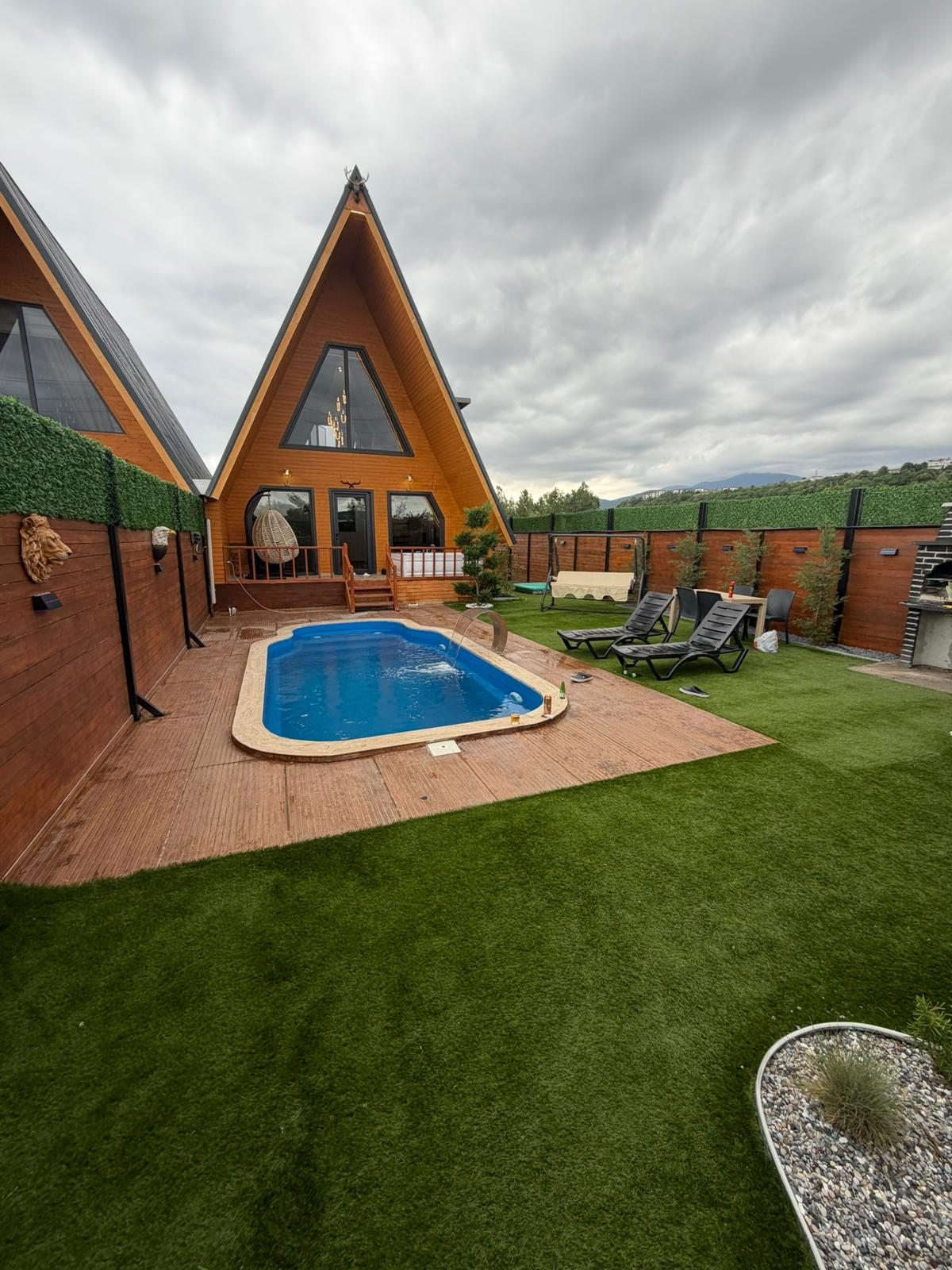 Esta Bungalov 2
